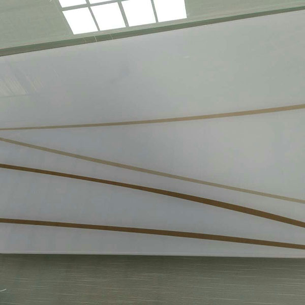 夾絲玻璃